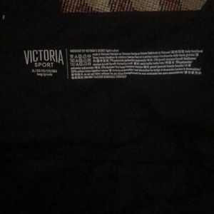 Black sports leggings